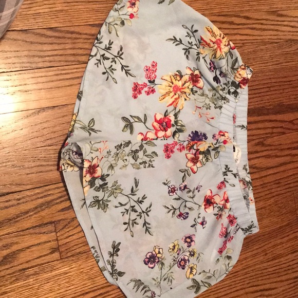 Flare Shorts - Picture 1 of 2